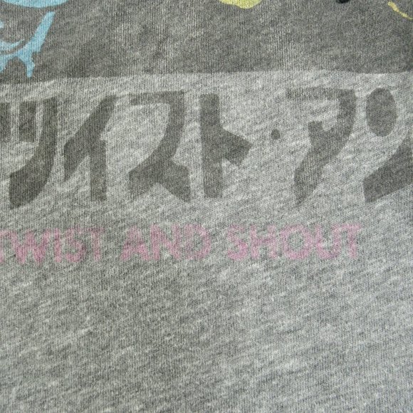 The Beatles Top Womens Medium Gray Twist And Shout Japanese Print Worn-Rite - Picture 7 of 13